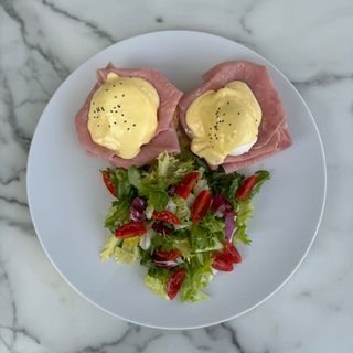 Huevos benedict jamon/ Egg benedict ham