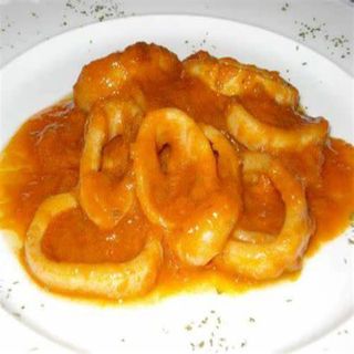 Calamares Con Salsa Picantes