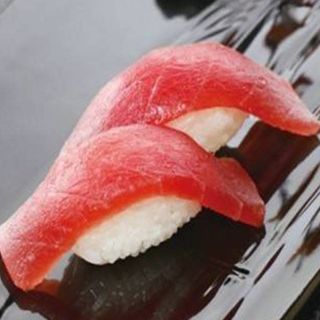5. Nigiri Atún (2 Pzs.)