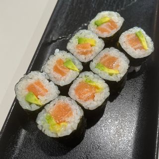 30. Maki De Salmón Y Aguacate (8 Pzs.)