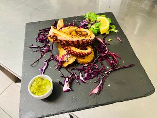 Polpo scottato con patate e vedure croccanti !