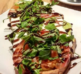 Tosta Aguacate Y Salmón Ahumado