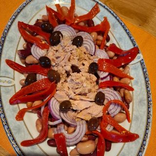 Salata Spaniolă cu ton