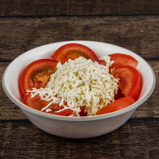 Salată de roșii cu telemea