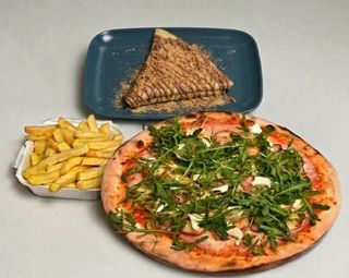 Pizza Toscana 45cm + pomfrit + 2xpalačinka
