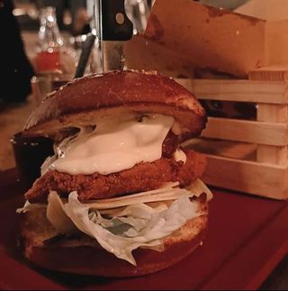 Burger di pollo crispy