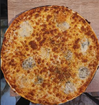 Pizza 4 Quesos (28Cm.)