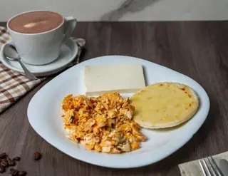 Desayuno Criollo (Disponible solo en las mañanas)