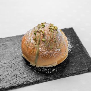 Brioche farcita al pistacchio