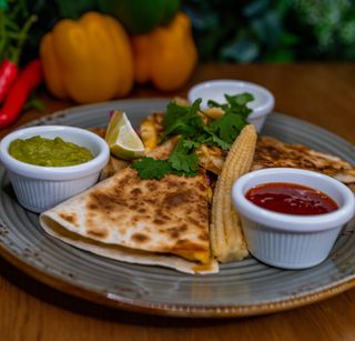 Quesadilla z halloumi 440g
