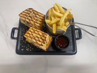 Club Sandwich Poulet BBQ