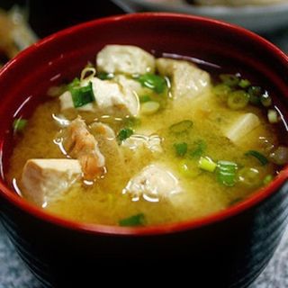 Zuppa di pesce alla giapponese