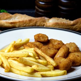 Nugget de Pollo con Patatas