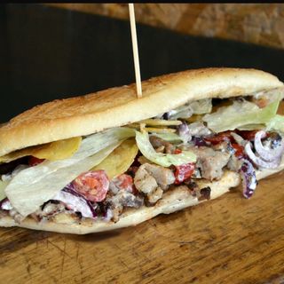 7. Hamburger selection con peperoni, patatine e cipolla