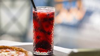 ტყის კენკრის ლიმონათი