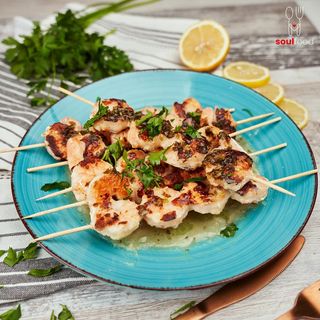 Creveți la grătar cu unt și pătrunjel