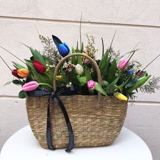 Premium Tulip Basket