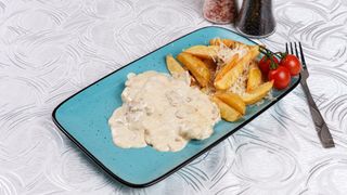 Piept de pui cu sos de ciuperci