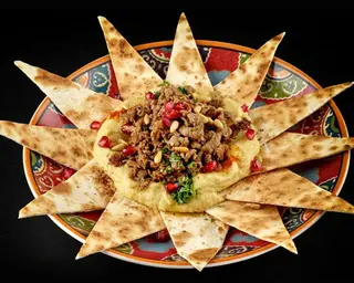 Hummus cu vită