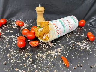 Falafel la lipie mare + Coca Cola 1 L