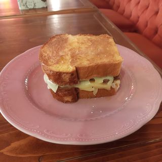 Pop's special sandwich