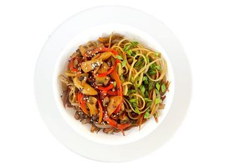 Паста з куркою та овочами (0.25kg)