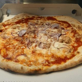 Pizza Tonno e cipolla