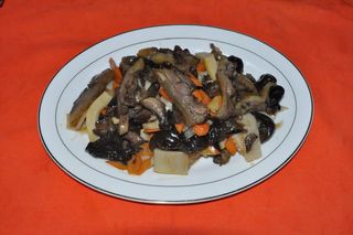 141. Патешко с бамбук и китайски гъби (600г)