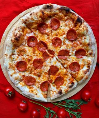 პეპერონი 35 სმ, 8 ნაჭერი