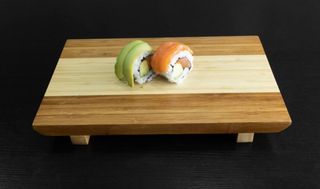 Uramaki arcoiris (8 pz.)