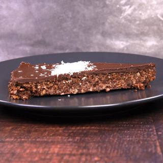 Сурова торта с ядки