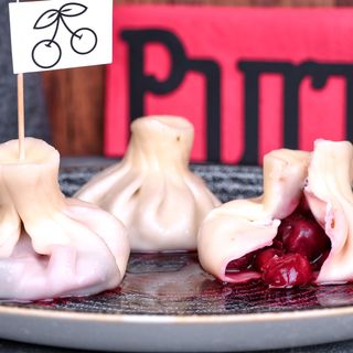 Хінкалі з вишнею 