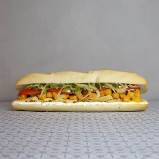Bocadillo de pollo asado