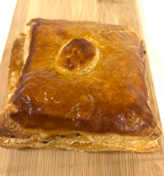 Empanada de jamón y queso 