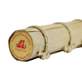 Спеціальний чай Пу Ер пресований в бамбуці (чжутун) (200г)