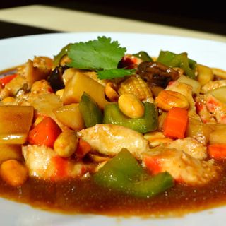 Gambas de soja salteado al estilo gongbao, vegano