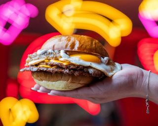 EGG TRUFFLE BURGER