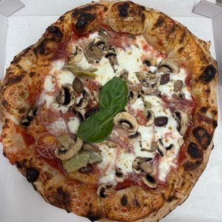 Pizza Capricciosa
