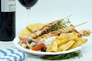 Piatto suvlaki di pollo