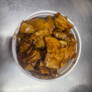 Cerdo Con Bambú Y Setas China