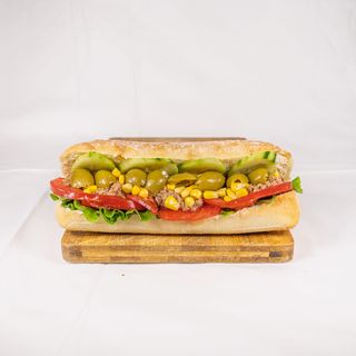 Сандвич с риба тон