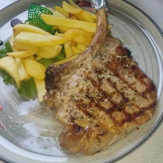 Cotlet grill(produsul nu contine garnitura)