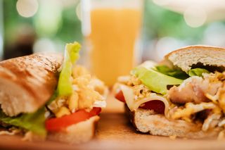 Sendvič sa slaninom 350g