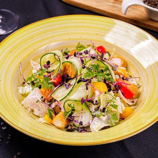 SALATA CAESAR CU PUI CROCANT