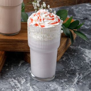 Сұтті құлпынай сусыны/Молочный коктейль Клубничный