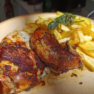 1/2 Pollo Asado con Patatas