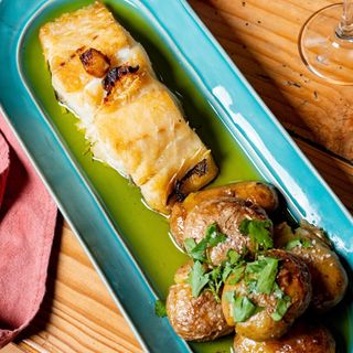 Bacalhau no Forno com Batata e Grelos