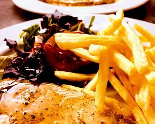 Bife de Atum com Molho à Escolha