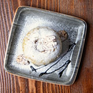 კომში ნიგვზით და თაფლით