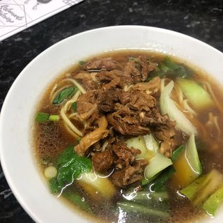 Sopa De Tallarines Con Ternera